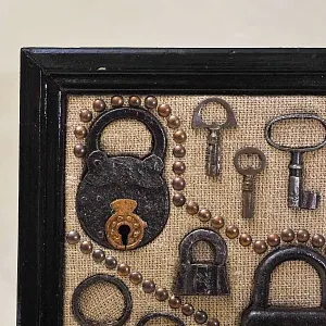 Коллекционное Панно - Картина «Антикварная утварь Замки - Ключи», Россия XIX век. 