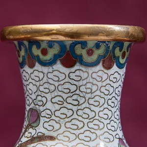 Винтажные Парные Вазы «Цветение Сакуры» в технике « Клуазоне» Китай 50 -е годы ХХ века Н - 19 см.