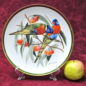Коллекционная Тарелка - Блюдо «Попугай - Радужный Лорикет» Фарфор, Franklin Porcelain США -1980 год.