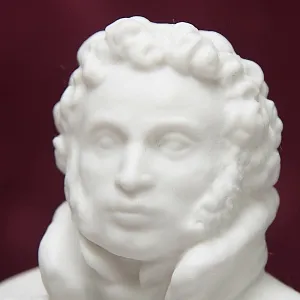 Коллекционная статуэтка "Пушкин перед дуэлью", Бисквитный Фарфор, СССР ДФЗ Вербилки, 30-е гг.