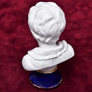 Фарфоровый Бюст - Статуэтка «МАЛЬЧИК. Александр Броньяр», Tharaud Limoges Франция.