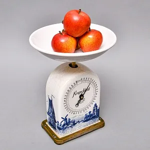 Редкость! Антикварные Кухонные Весы в Фарфоровом корпусе KRUPS IDEAL, Германия -1915 год.