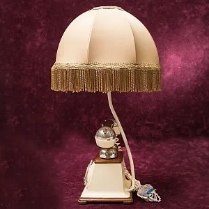 Дизайнерская Электрическая Настольная Лампа Светильник «Ретро Телефон».