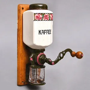 Старинная Настенная Ручная Механическая Кофемолка «GARANTI» Бельгия.
