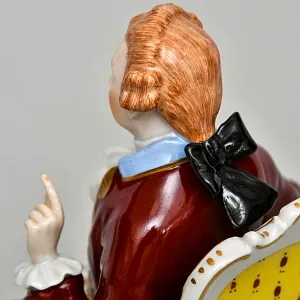 Коллекционные Парные статуэтки «Дама и Кавалер. Светская беседа», Фарфор SP Dresden, Германия.