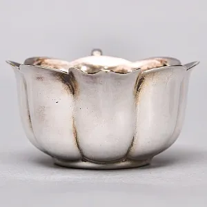 Винтажный Набор из 3х предметов - Сахарница и молочник на подносе, Англия - середина ХХ века.