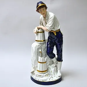 Большая Фарфоровая Статуэтка «Юноша Водонос» ROYAL DUX BOHEMIA, Чехословакия -1957 год.