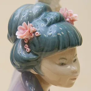 Коллекционная Фарфоровая статуэтка «Гейша с веерами» Н - 29 см. Lladro, Испания - 1978 год.
