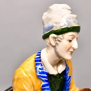 Коллекционная Фарфоровая статуэтка «Семья у домашнего очага», Ackermann & Fritze Германия.