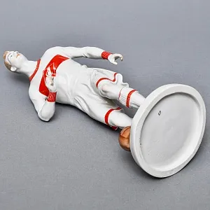 Большая Коллекционная Авторская Статуэтка «Футболист СПАРТАК», фарфор, ЛФЗ СССР -1989 год.