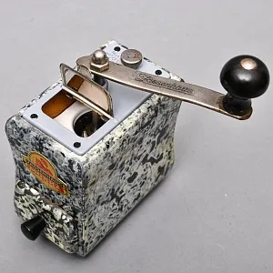 Редкость! Узкая Ручная Механическая Кофемолка «Мокка» Zassenhaus Германия.