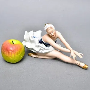 Коллекционная Фарфоровая статуэтка «Балерина. Умирающий лебедь», WALLENDORF Германия, 1963 - 1990 годы. 