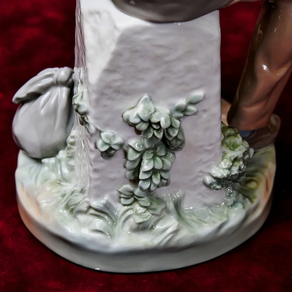 Редкость!!! Коллекционная Фарфоровая Статуэтка «Бродячий музыкант. Скрипач», Lladro Испания - 1974 год.