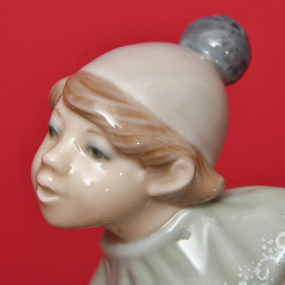 Коллекционная Фарфоровая статуэтка «Маленький клоун с аккордеоном», Lladro Испания, 1971 - 1981 годы.
