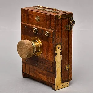  Большой Старинный Антикварный Фотоаппарат - Фотокамера FERDINAND Германия 1900 год.