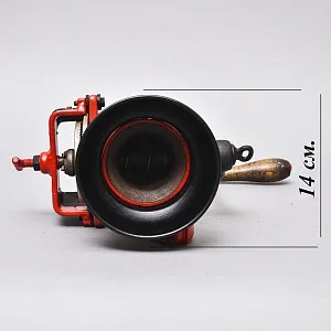 Большая Старинная Чугунная Зерно Мельница - Измельчитель, B.M.EISENWERK Германия 30 -е годы ХХ века.