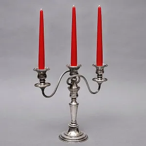 Канделябр - Подсвечник на Три Свечи, Н -29 см. Silverplate, Elkington's & Co. Англия, начало ХХ века.