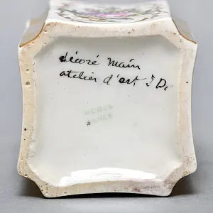 Антикварный Парфюмерный набор - три Флакона и Шкатулка, Limoges Франция, конец XIX - начало ХХ века. 