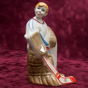 Фарфоровая Статуэтка «Хоккеист - Вратарь», ЗКХ Полонное, СССР 60-70 годы.