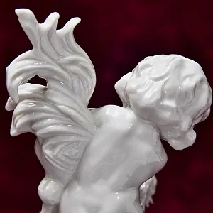 Авторская Фарфоровая Статуэтка «Путти с петухом», Hutschenreuther, Германия - 1955 год.
