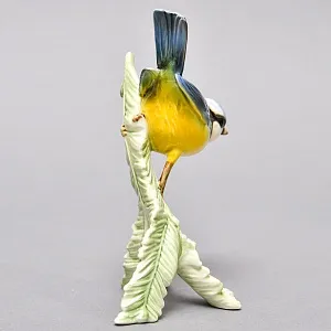 Коллекционная Фарфоровая статуэтка «Птица - Синица на еловой ветке», Goebel Германия -1979 год. 