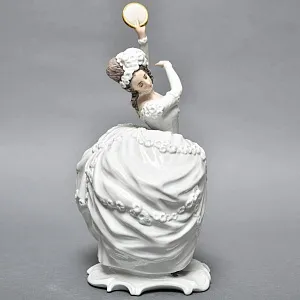 Антикварная Фарфоровая статуэтка «Девушка с бубном», Rosenthal Германия, 1912 - 1914 годы. 