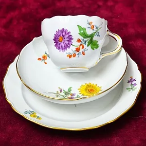 Чайная фарфоровая пара+Тарелка (Тройка) серии BLUME Фарфор MEISSEN / МЕЙСЕН Германия.