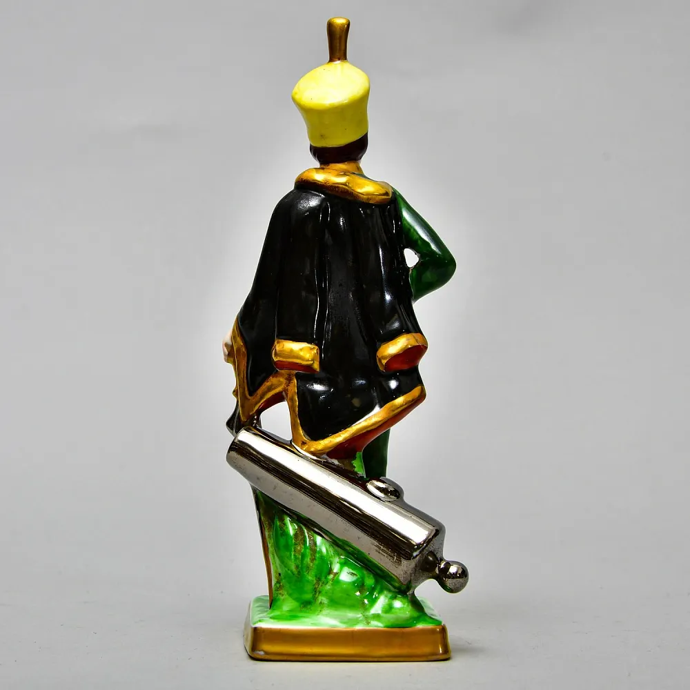 Коллекционная Фарфоровая Статуэтка «Солдат - Гусар», Германия - вторая половина ХХ века.