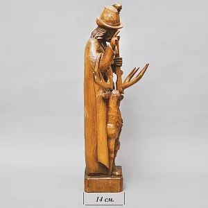 Большая Коллекционная Деревянная статуэтка «Охотник с Оленем», Германия середина ХХ века.