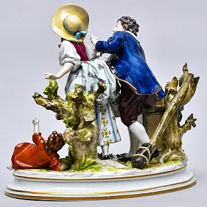 Антикварная Фарфоровая статуэтка «Влюбленная пара. Прятки у колодца», VOLKSTEDTER Германия.