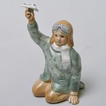 Авторская Коллекционная Фарфоровая Статуэтка «Юный Лёчик», Дулёво Россия.