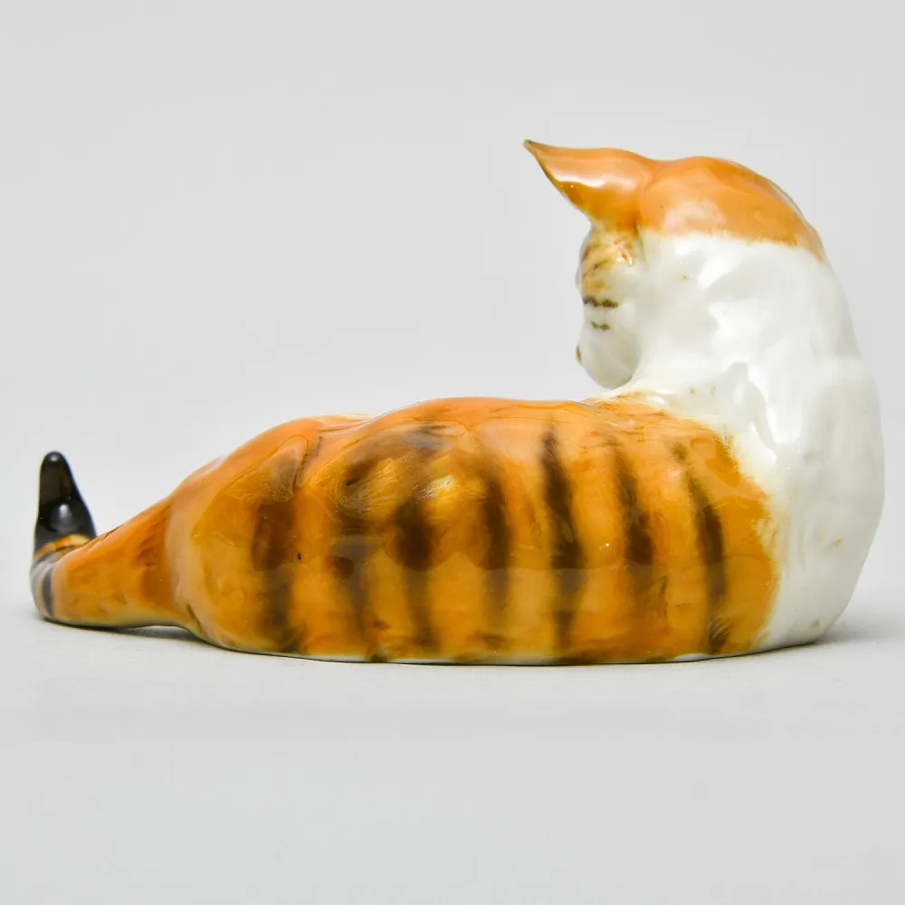 Фарфоровая статуэтка «КОШКА С КЛУБКОМ», Hutschenreuther Германия - 1955 год.
