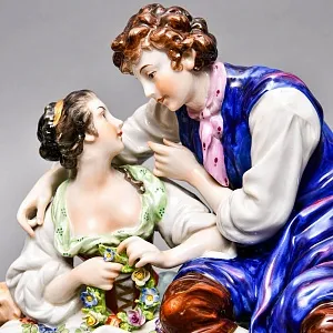 Антикварная Фарфоровая статуэтка «Влюбленные», VOLKSTEDTER Германия, конец ХIX - начало ХХ века.