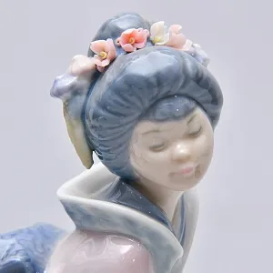 Редкость!!! Коллекционная Фарфоровая Статуэтка «Мичико. Японская девушка с корзиной цветов», Lladro Испания.