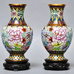 Декоративные Парные Вазы «Летний сад» в технике «Клуазоне» Н -30 см., Китай 50 -е годы ХХ века.