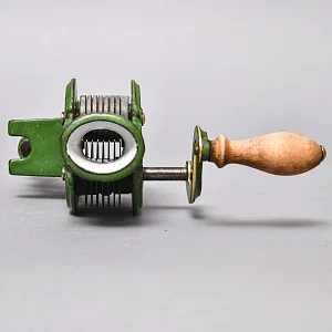 Редкость! Старинная Антикварная Чугунная Ручная Лапшерезка, Италия начало ХХ века.