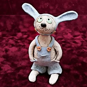 Авторская Коллекционная Керамическая Статуэтка «Заяц Мечтатель», Шамотная Глина, Россия.