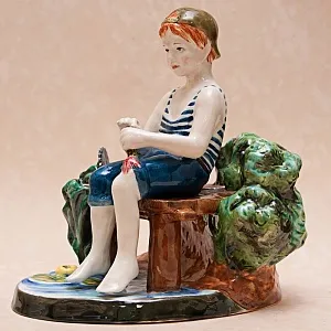 Большая Фаянсовая Статуэтка «Юный Рыбак», Конаковский Фаянс, Россия.