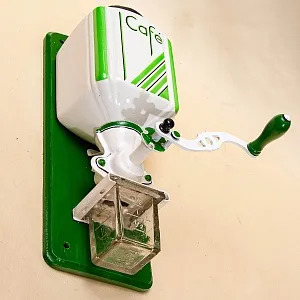 Старинная Настенная Ручная Механическая Кофемолка «PeDe» в стиле АРТ-Деко, Голландия.