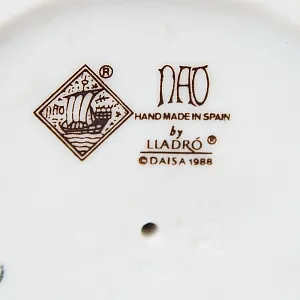 Коллекционная Фарфоровая статуэтка «Маленький футболист» NAO by Lladro, Daisa, Испания -1988 год.