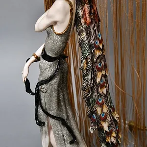 Настольная Электрическая Лампа - Светильник «Дама с Павлином», FLORENCE Италия -1987 год.