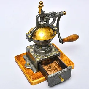 Антикварная Ручная Механическая Кофемолка - Мельница PEUGEOT, Франция начало ХХ века.