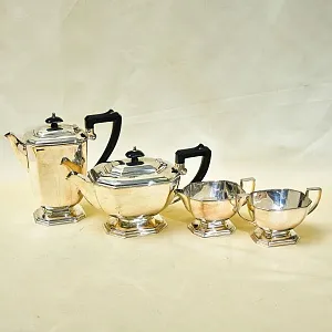 Винтажный Чайно - Кофейный набор из 4-х предметов, SHEFFIELD Англия середина ХХ века.