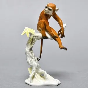 Коллекционная Фарфоровая статуэтка «Обезьяна на ветке», Hutschenreuther Германия.