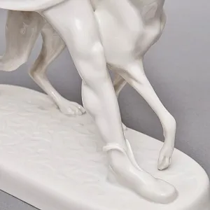 Антикварная Фаофоровая Статуэтка «Охотник с собакой», Wiener Porzellanmanufaktur Augarten, Австрия первая половина ХХ века.