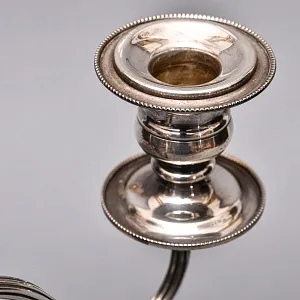 Канделябр - Подсвечник на Три Свечи, Н -29 см. Silverplate, Elkington's & Co. Англия, начало ХХ века.