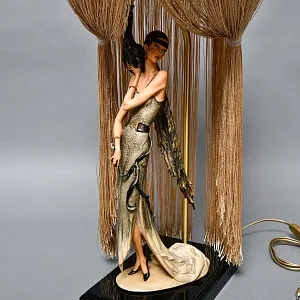 Редкость! Настольная Электрическая Лампа - Светильник «Дама с Павлином», Florence Италия -1987 год.