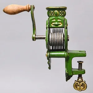 Редкость! Старинная Антикварная Чугунная Ручная Лапшерезка, Италия начало ХХ века.