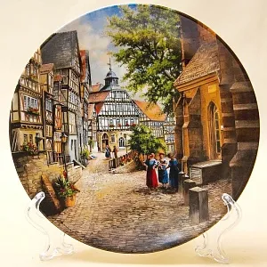 Коллекционная Тарелка «Рыночная площадь в Хомберге» Фарфор VOHENSTRAUSS, Германия -1990 год.