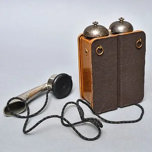 Старинныйй Настенный Телефонный аппарат - Телефон «Thomson-Houston», Париж Франция -1930 год. 